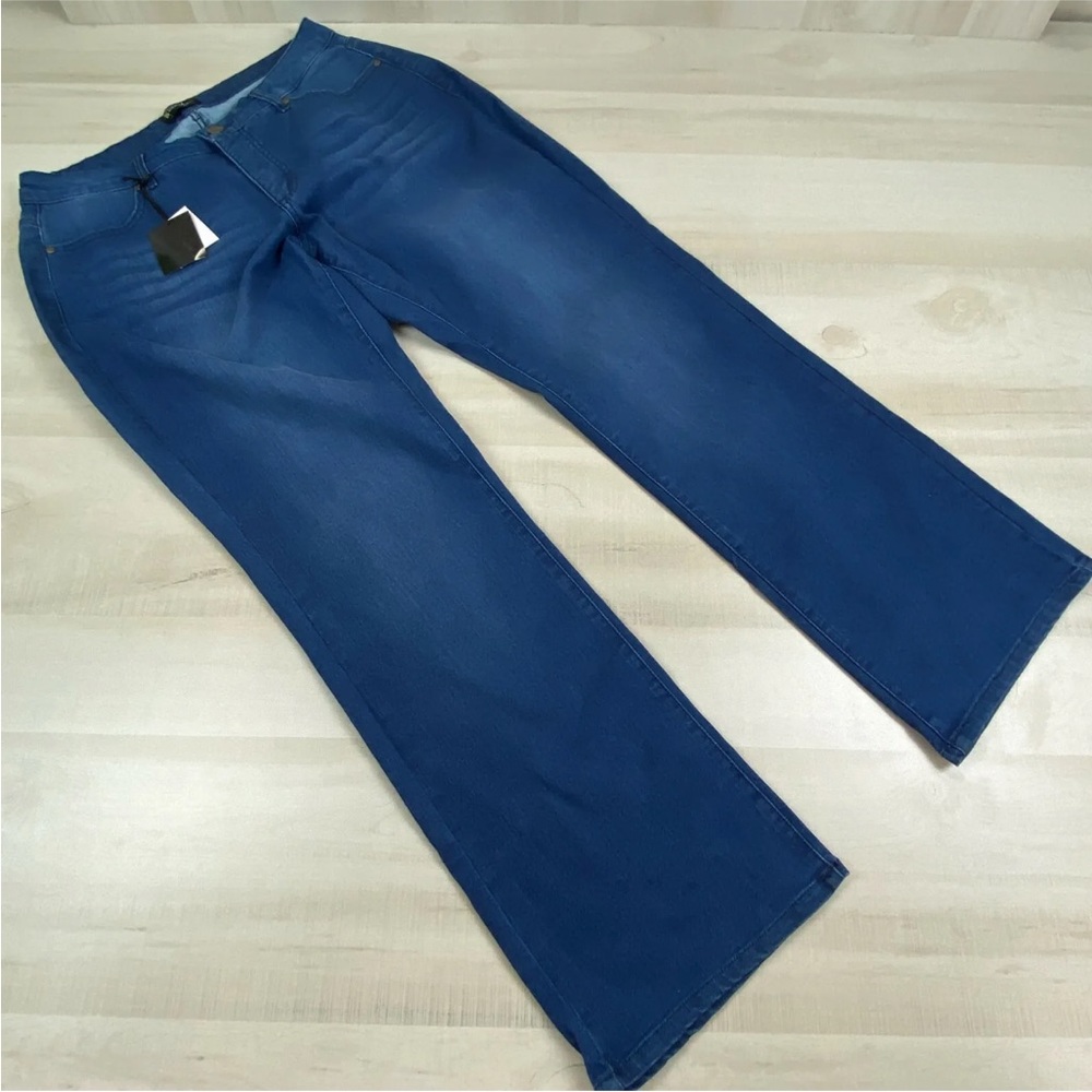 Measure & Made Womens Bootcut Jeans 14.3 Fit Logic Mid Rise Medium Wash New